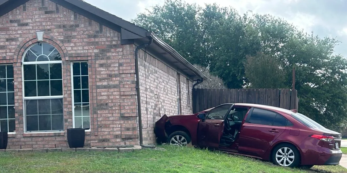 Car hits home on Acacia Drive after two-vehicle crash in Tyler