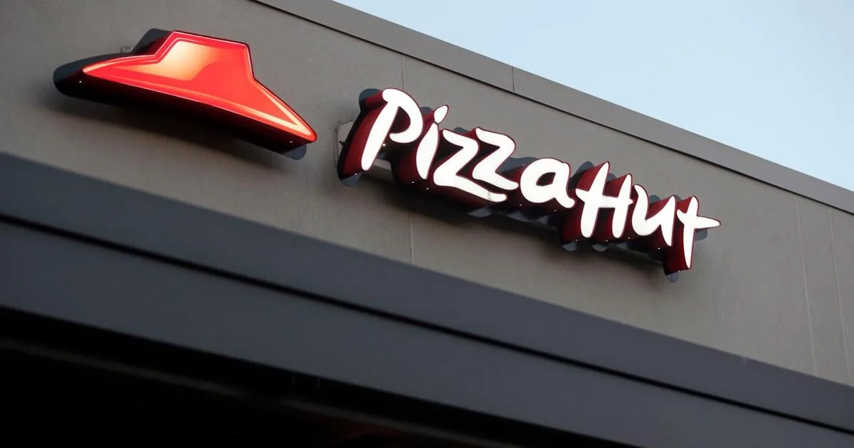Pizza Hut, overtaken by the arrival of delivery culture, will be sold for $2.7 billion
