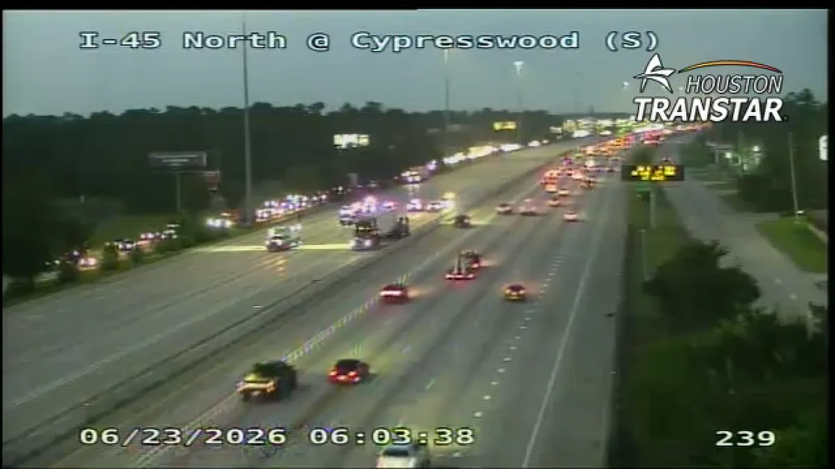 Person killed in 18-wheeler crash, shutting down all I-45 NB lanes before Cypresswood, HCSO says