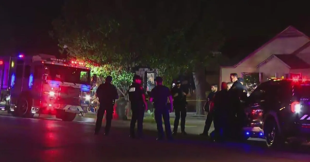 Child killed, 3 children injured after house fire in Fort Worth, officials say