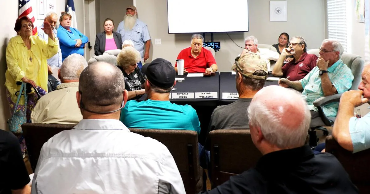 New Berlin residents speak out against development