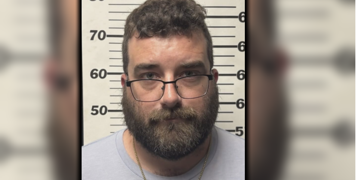 Cop accused of having sex in his patrol car, tossing bodycam in lake