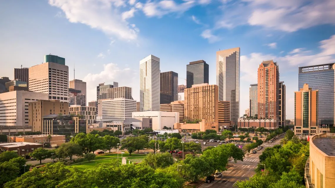 Houston tops national moving list again as migration trends shift