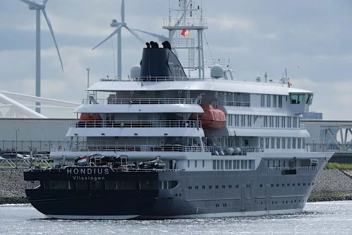 Texans clear hantavirus quarantine following cruise outbreak