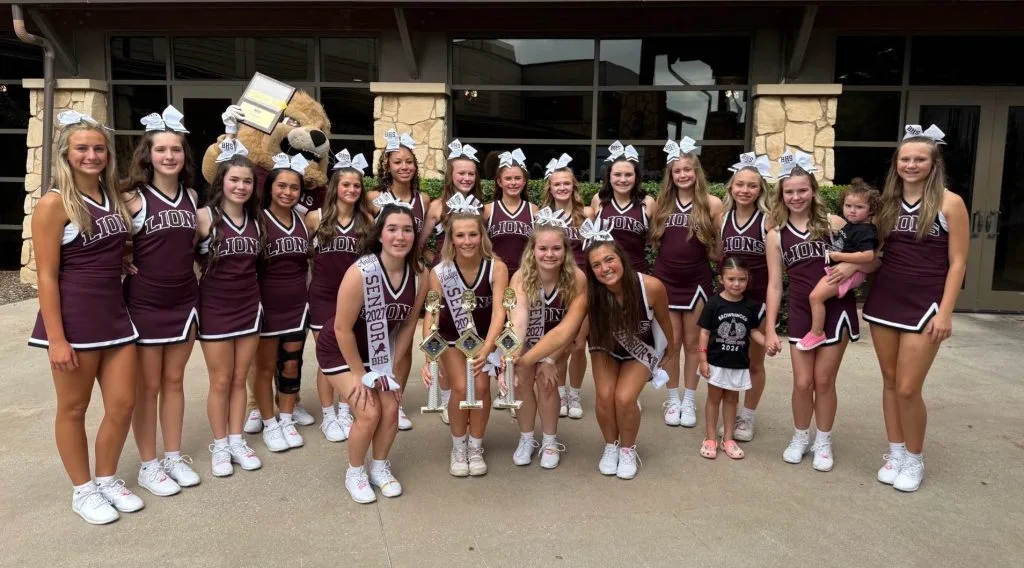 Brownwood High School Cheerleaders earn multiple honors at UCA - Grapevine 6 Camp