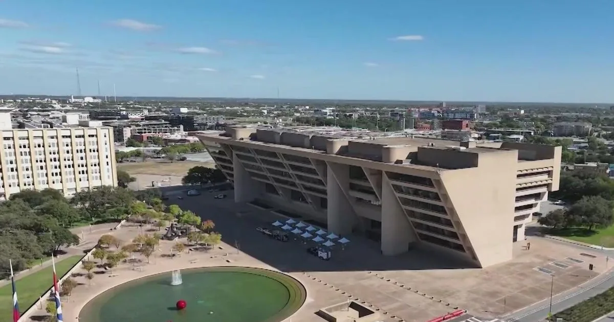 Court order delays Dallas City Hall vote as debate over redevelopment intensifies