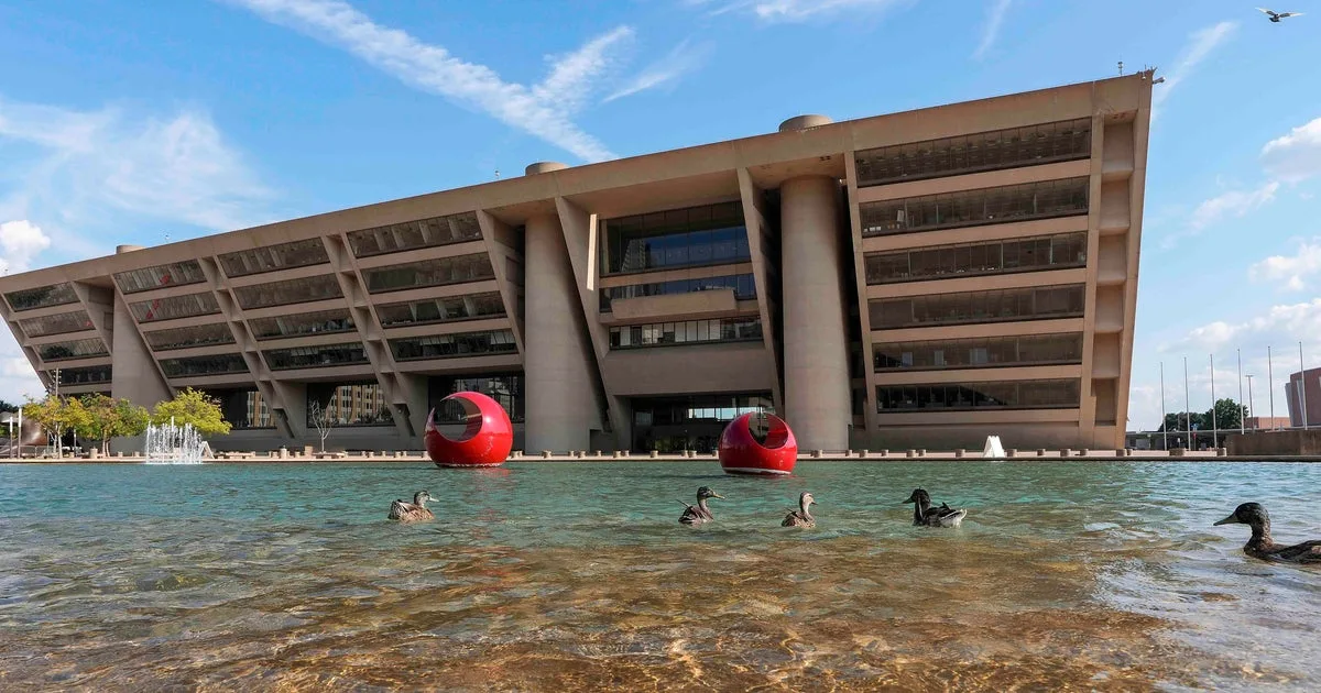 Dallas councilmembers sue to delay City Hall redevelopment vote