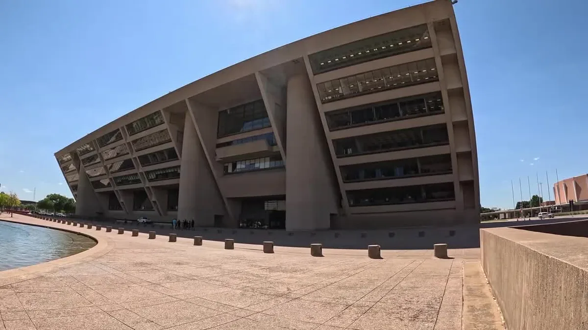 Dallas City Council takes first steps towards leaving Dallas City Hall