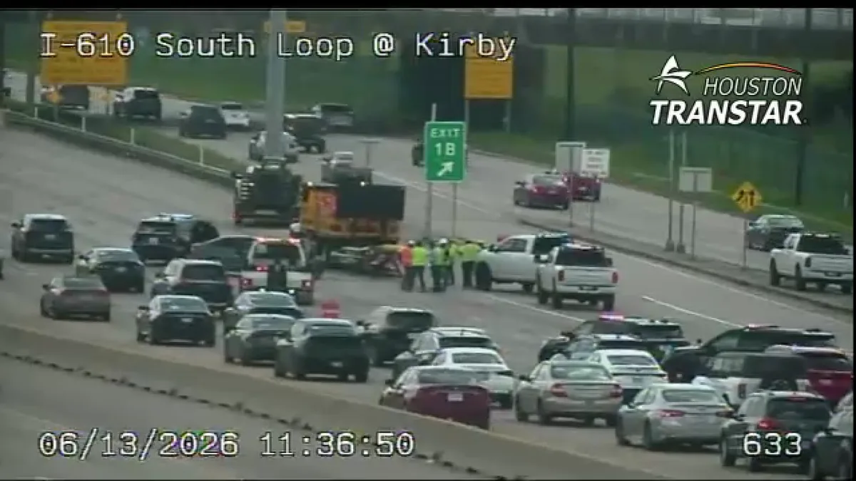 Crash involving traffic control vehicle closes multiple EB lanes of South Loop near Kirby: TxDOT