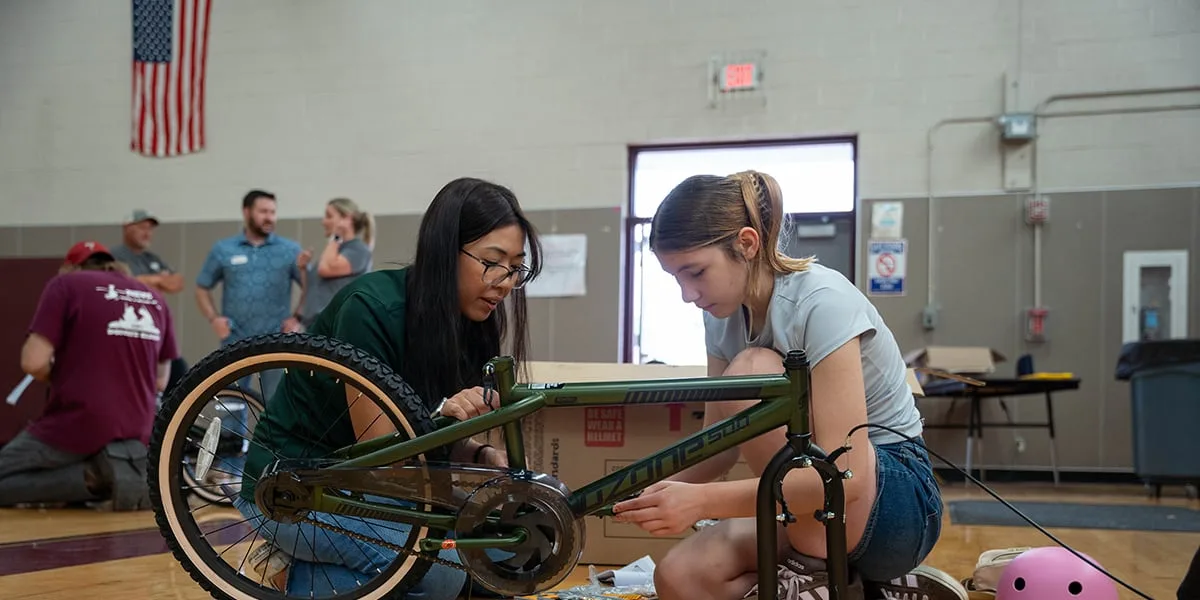 Temple middle schoolers build bikes through Wrenches to Wheels program