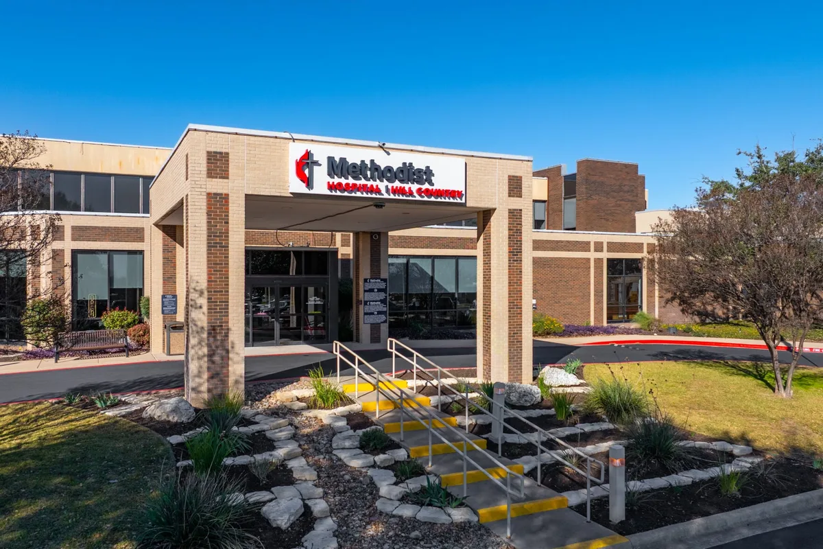 Methodist Hospital | Hill Country earns top Patient Experience Award from Healthgrades