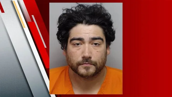 Suspect accused of shooting SAPD officer while being served a warrant on North Side identified