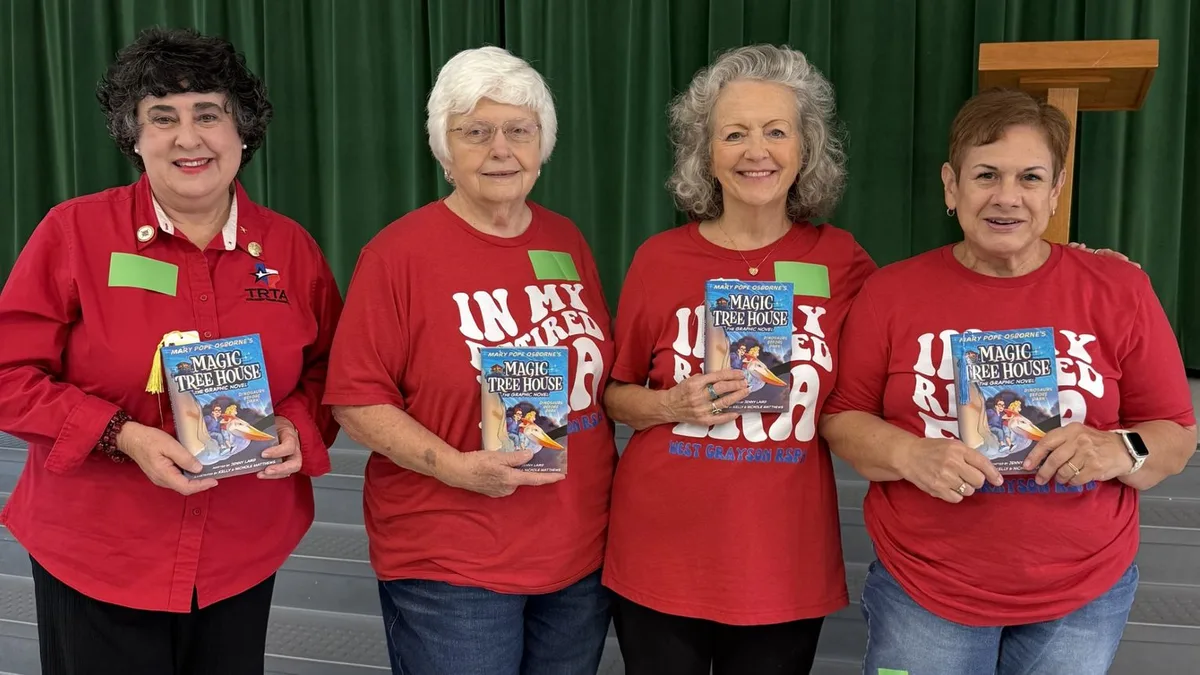 WGRSPA delivers books to Tioga Elementary third graders