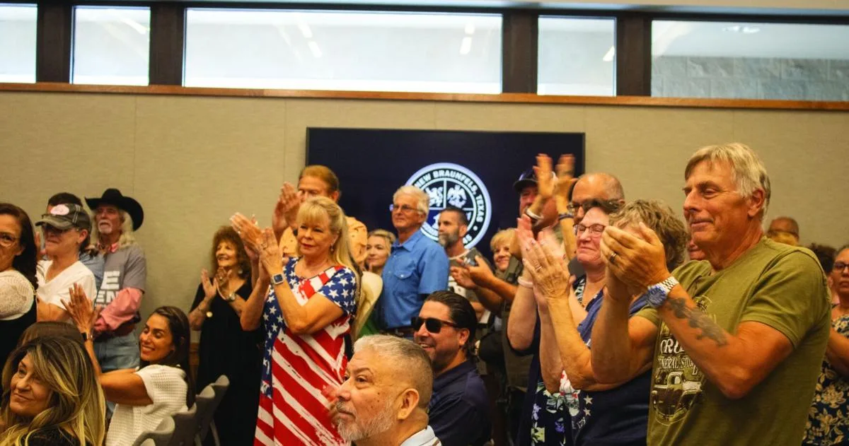 A NEW ERA ON THE DAIS: Mayor French, Councilmember Shaw sworn in to New Braunfels City Council
