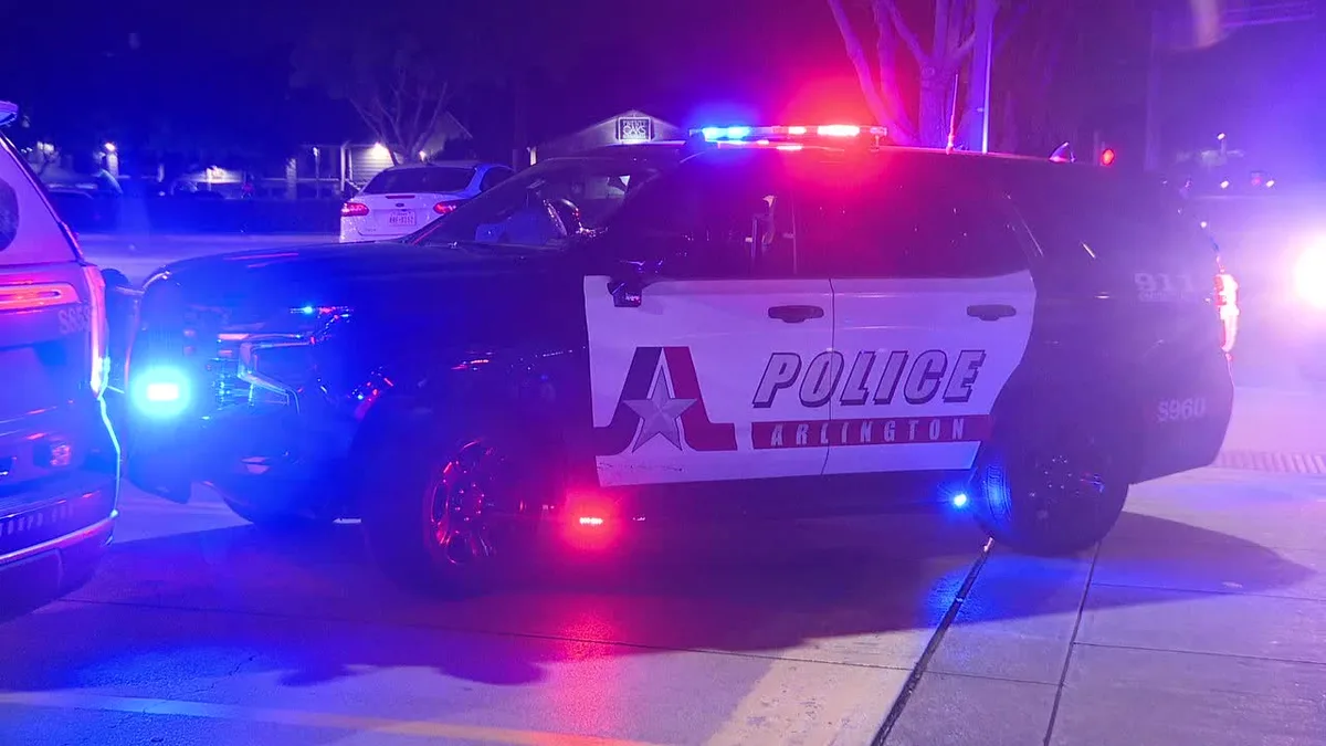 Armed woman taken into custody after hours-long police standoff in Arlington neighborhood