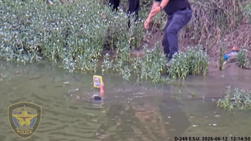Fort Worth officer jumps into Trinity River to save missing child