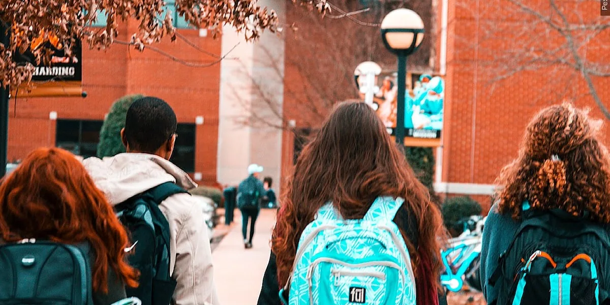 Student becomes unresponsive during medical emergency on 8th-grade field trip, officials say