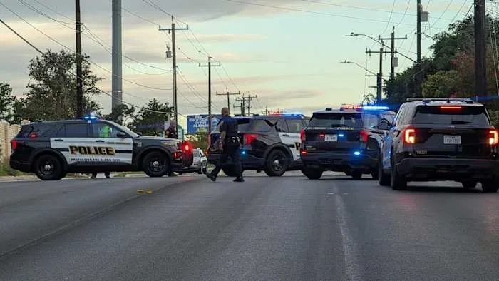 Pedestrian hit, killed by vehicle on Northwest Side, San Antonio police say