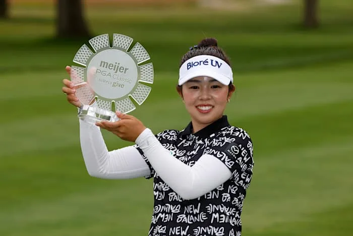 Yamashita wins Meijer LPGA Classic playoff after Woad lips out 3-footer in regulation