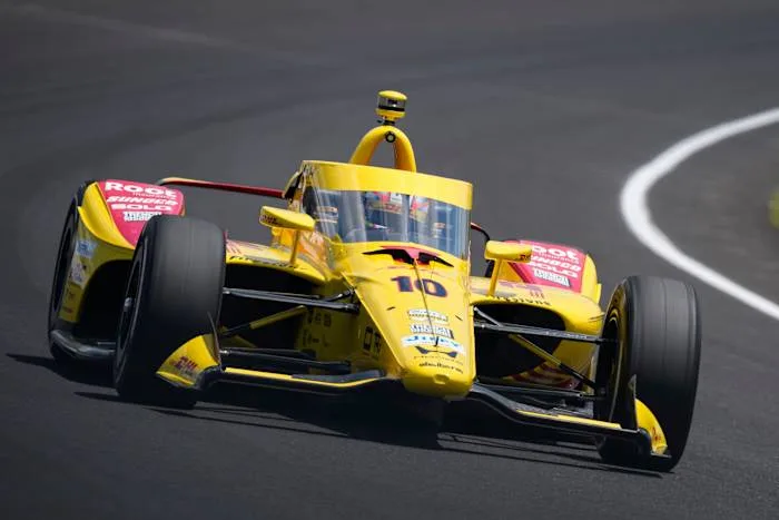 Alex Palou starts his Indianapolis 500 title from the pole after taking the top spot in qualifying