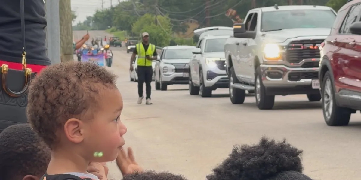 Juneteenth parade goes down Belton streets for the first time