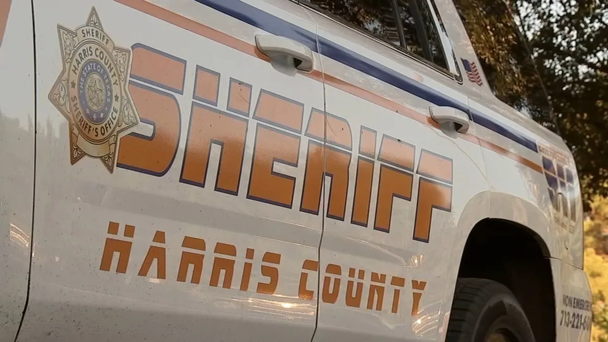 Deputies investigating teen and woman's deaths in southeast Harris County, HCSO says