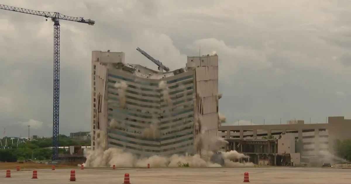 Sheraton Arlington hotel imploded to make way for new luxury resort