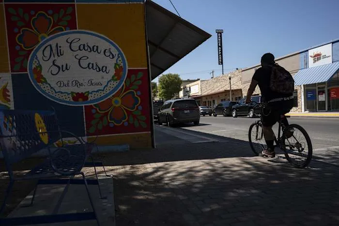 Texas takes over voter registration in Val Verde County amid struggles with registration