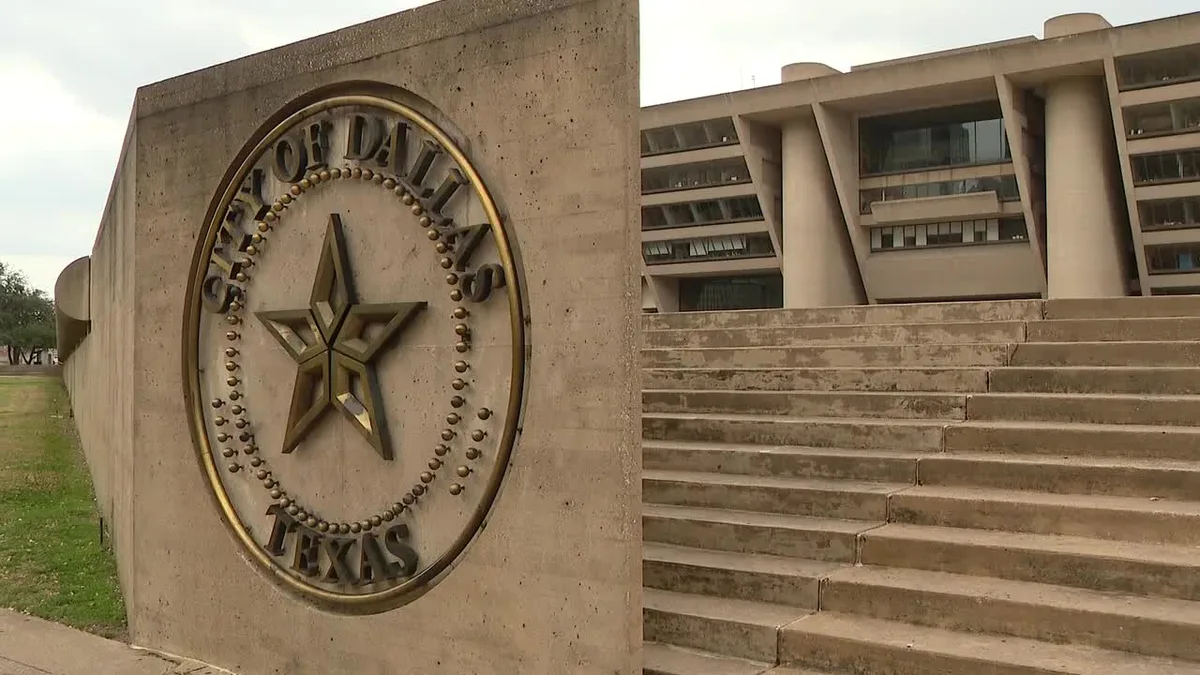 Dallas Mayor calls special meeting to vote on Dallas City Hall's future