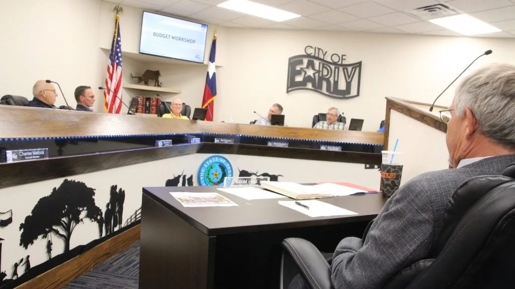 Early Council approves economic development agreements