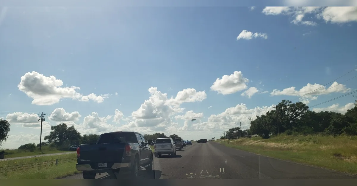 Major crash closes northbound U.S. 181 north of Floresville