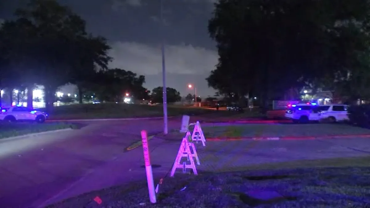 Woman crashes car, leading to ejection of passenger, killing him in N. Harris County, HCSO said