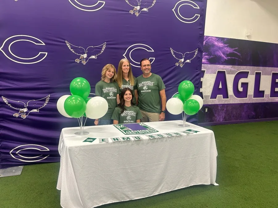 Aspen Esch celebrates commitment to Eastern New Mexico