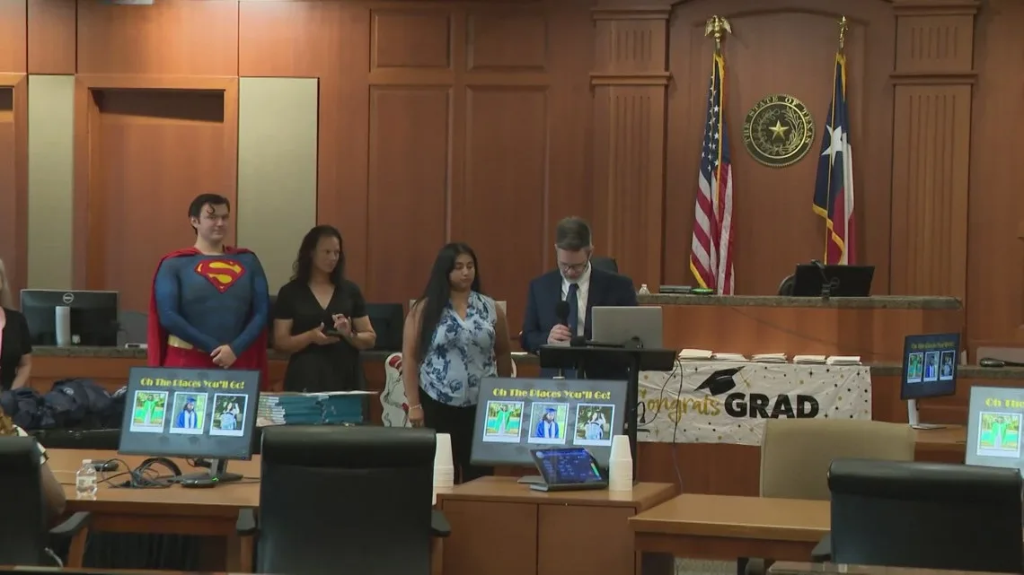 'Kind of expected to fail' | Harris County foster youth celebrate graduation milestone