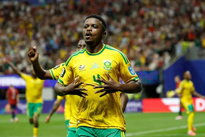 South Africa keeps its World Cup hopes alive with a 1-1 draw against the Czech Republic