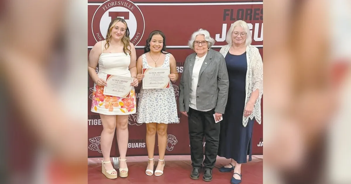 WCRSP presents scholarships to area graduates